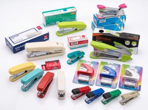 Bấm ghim số 10 là dụng cụ văn phòng phẩm